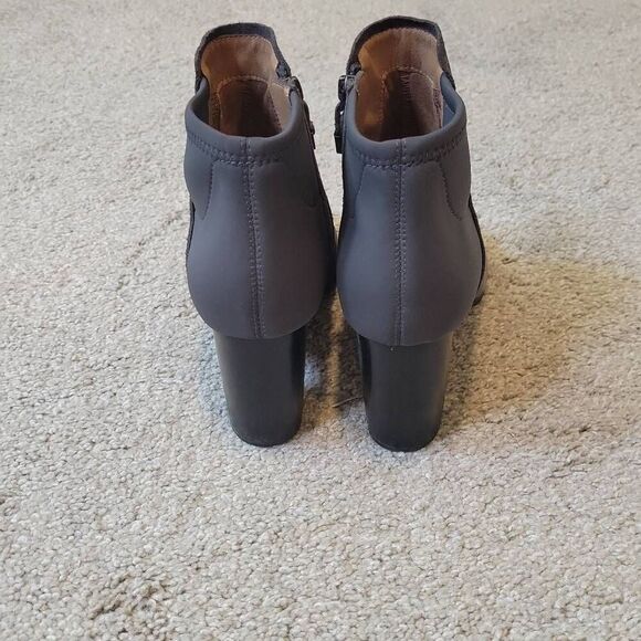 Vionic Orthaheel Perk Whitney Suede High Heel Ankle Boots Grey Size 9 - Picture 3 of 8